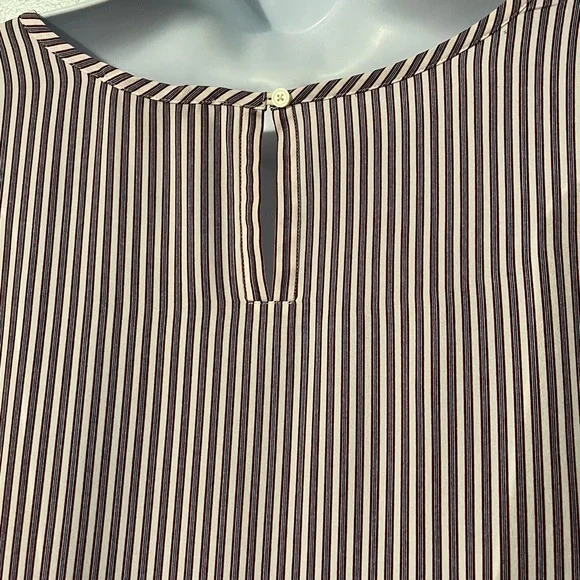 Loft Plus Blouse Pin Stripes Size 18 Keyhole Back - Picture 5 of 16